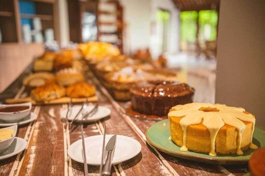 Free daily cooked-to-order breakfast 