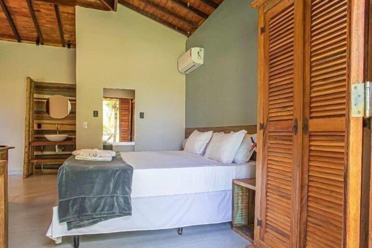 Minibar y ropa de cama 