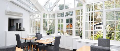 Desayuno completo incluido todos los días