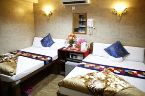 In-room safe, soundproofing, free WiFi