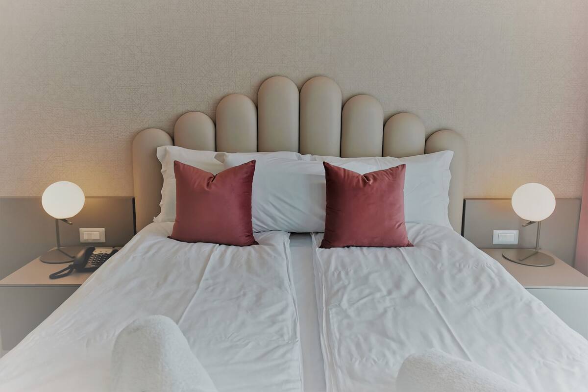 Minibar, coffres-forts dans les chambres, bureau, chambres insonorisées