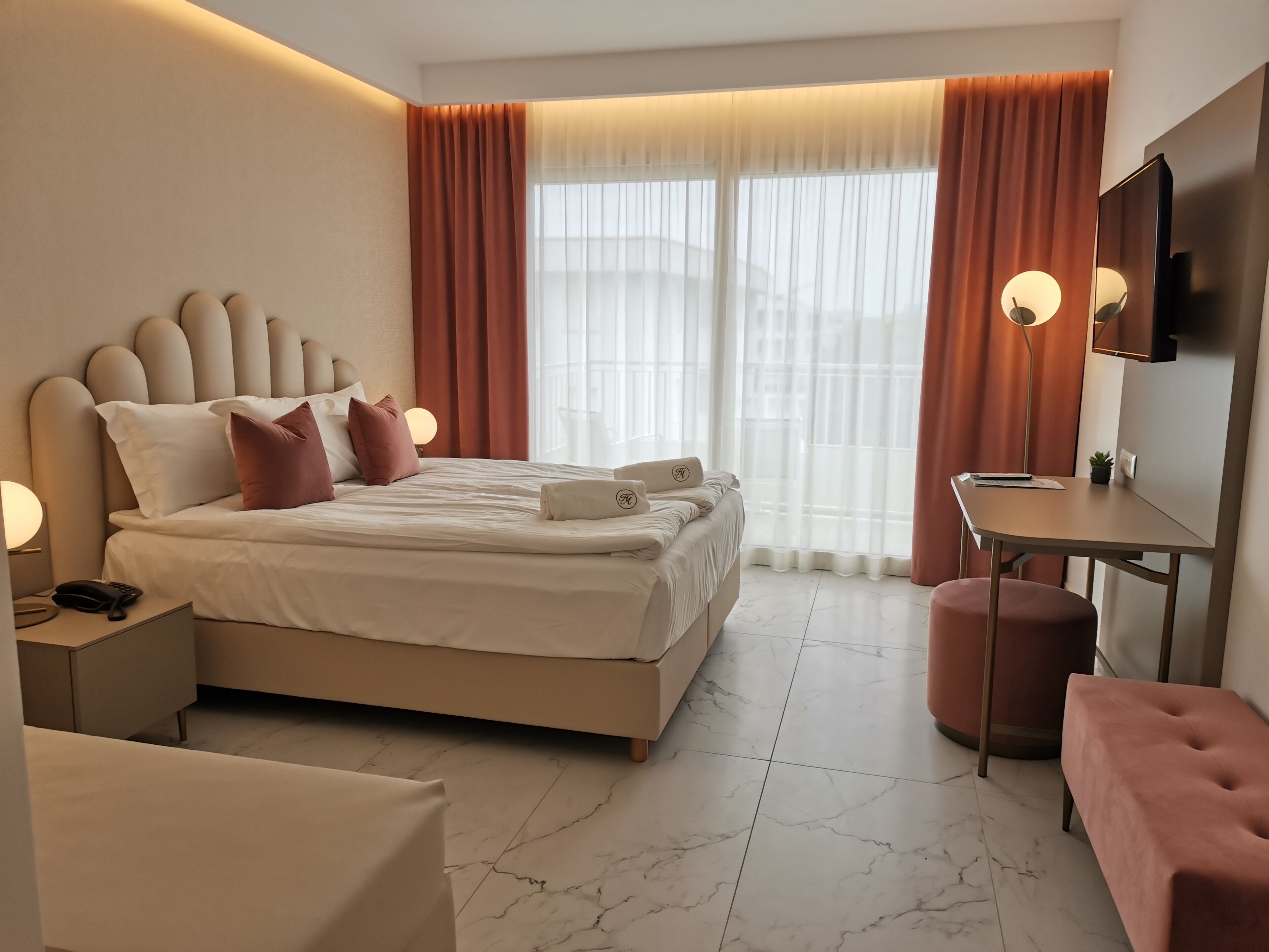 minibar, in-room safe, desk, soundproofing