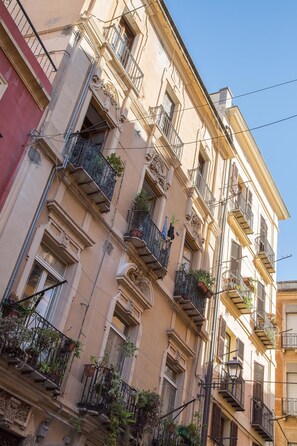 Property entrance - LAC Luxury Apartment Cagliari Barcelona (Cagliari)