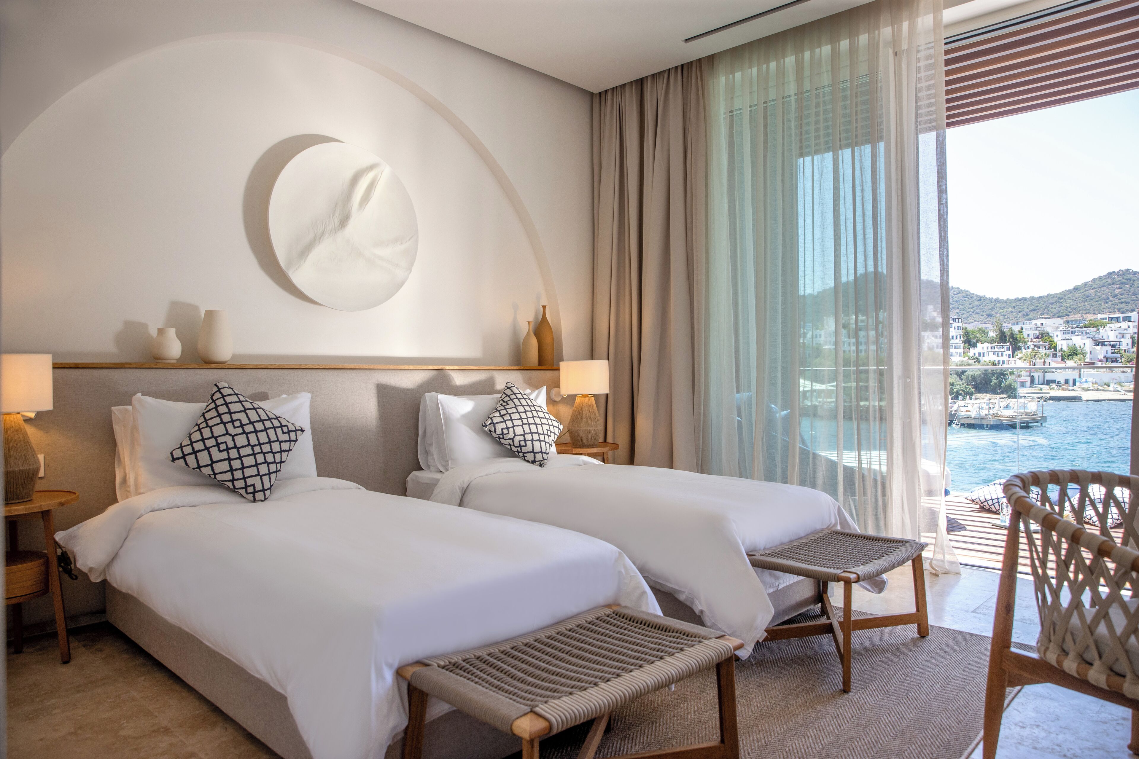 egyptian cotton sheets, premium bedding, select comfort beds, minibar