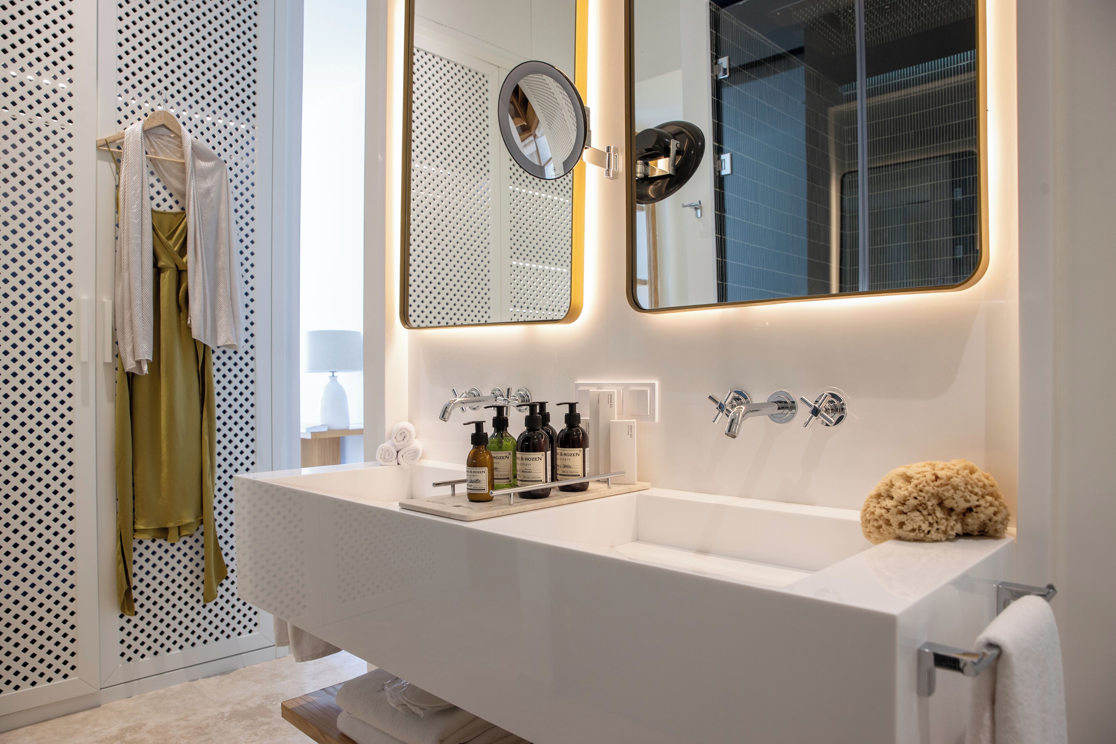 premium suite, 2 bedrooms, private pool, sea view (panoramic) | bathroom | shower, rainfall showerhead, free toiletries, hair dryer