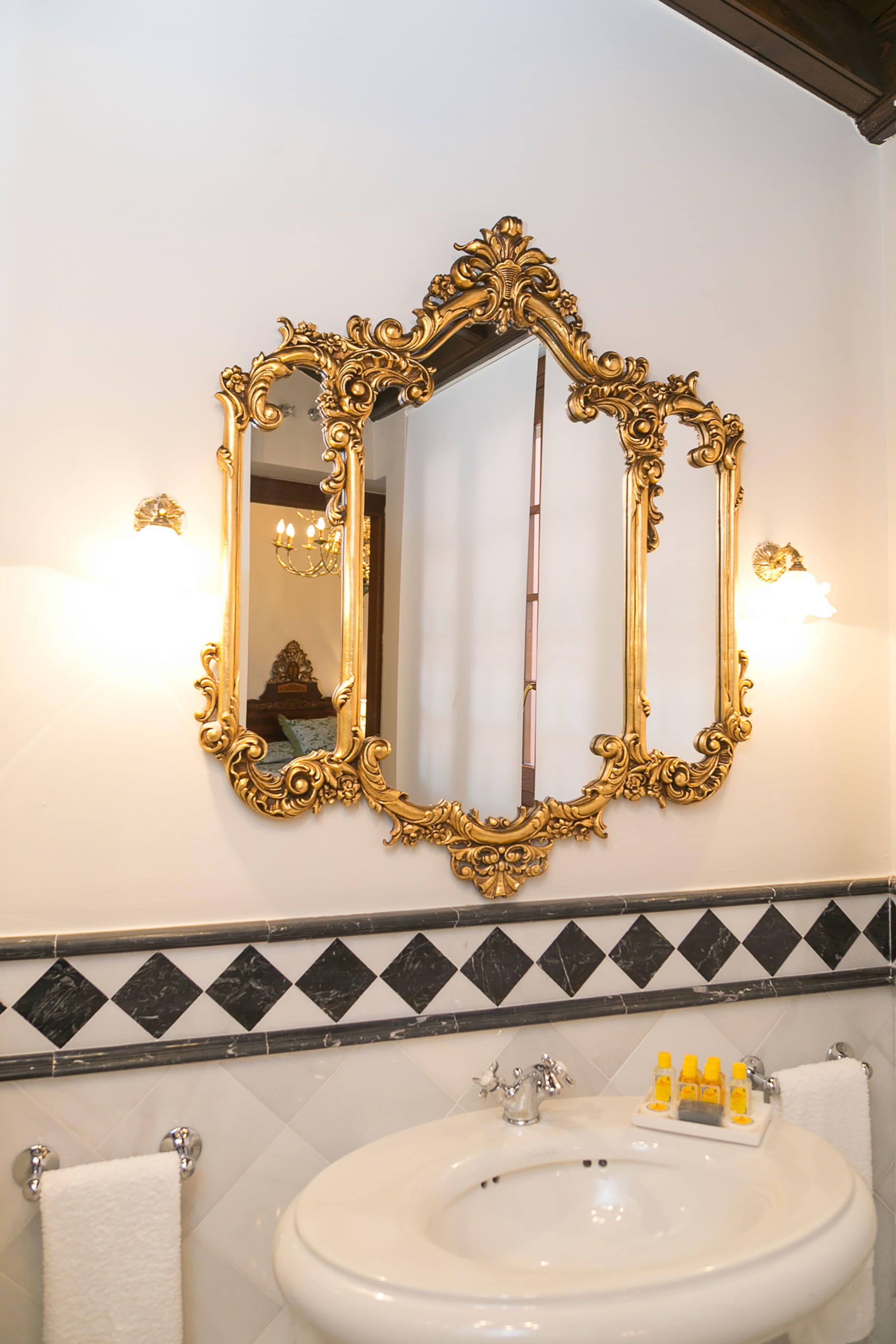 superior double room | bathroom sink