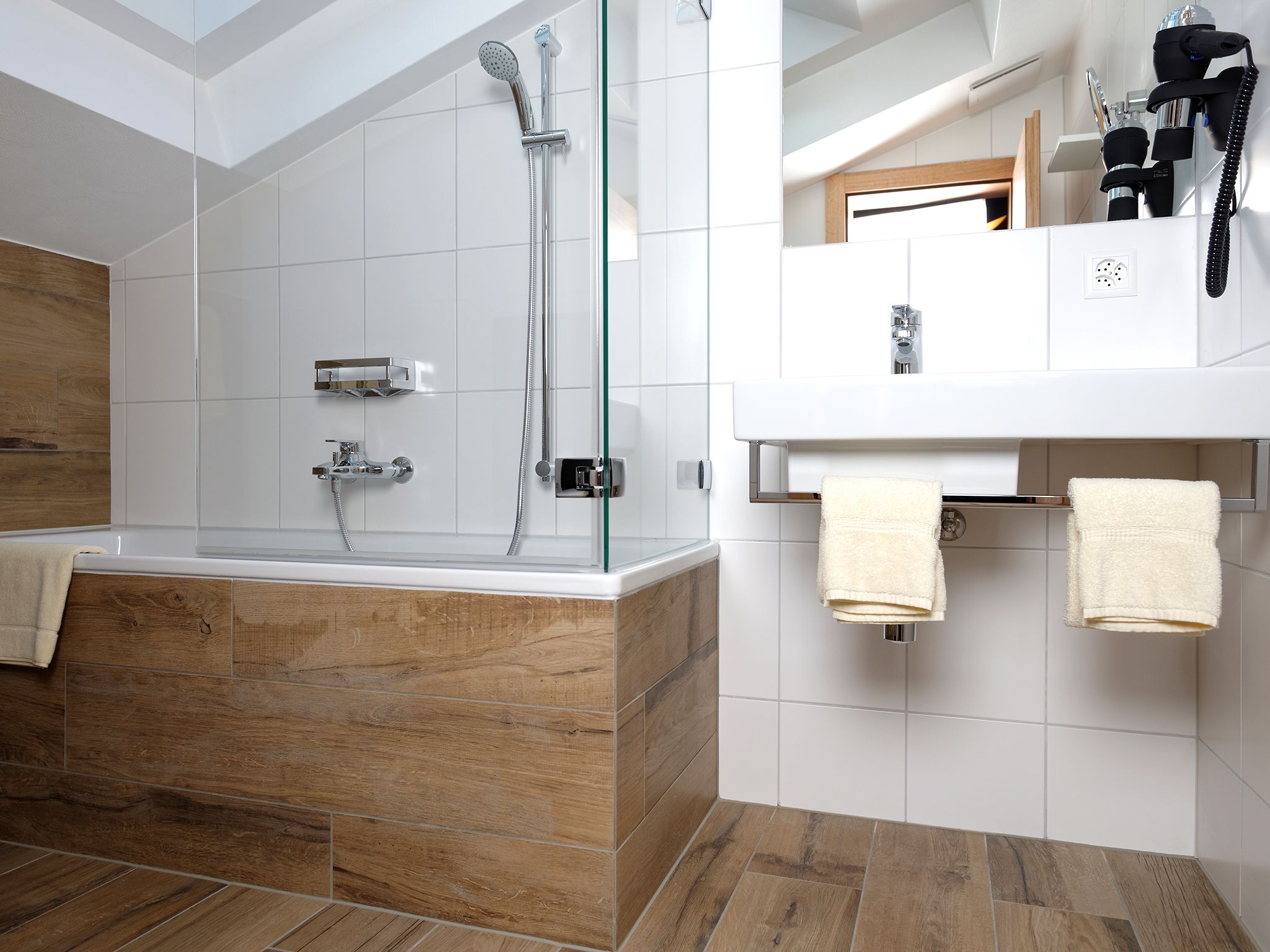 double room | bathroom | hair dryer, bathrobes, towels