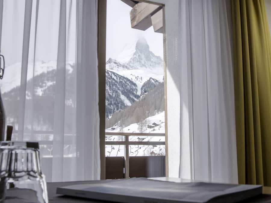 Double room with Matterhorn view | Hypo-allergenic bedding, in-room safe, desk, free WiFi