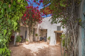 مدخل المنشأة