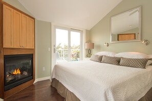 デラックス ルーム | 高級寝具、ピロートップベッド、セーフティボックス (室内)、客室ごとに異なる装飾