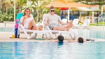 Outdoor pool, sun loungers