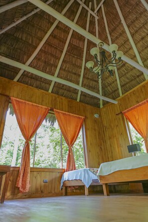 In-room safe - Casa Drake (Drake Bay)