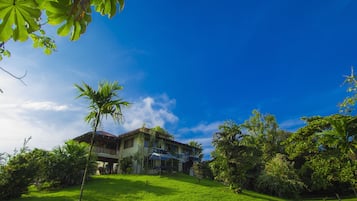 Bagian depan properti