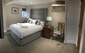 Superior Double Room, Ensuite - Bulls Head (Swadlincote)