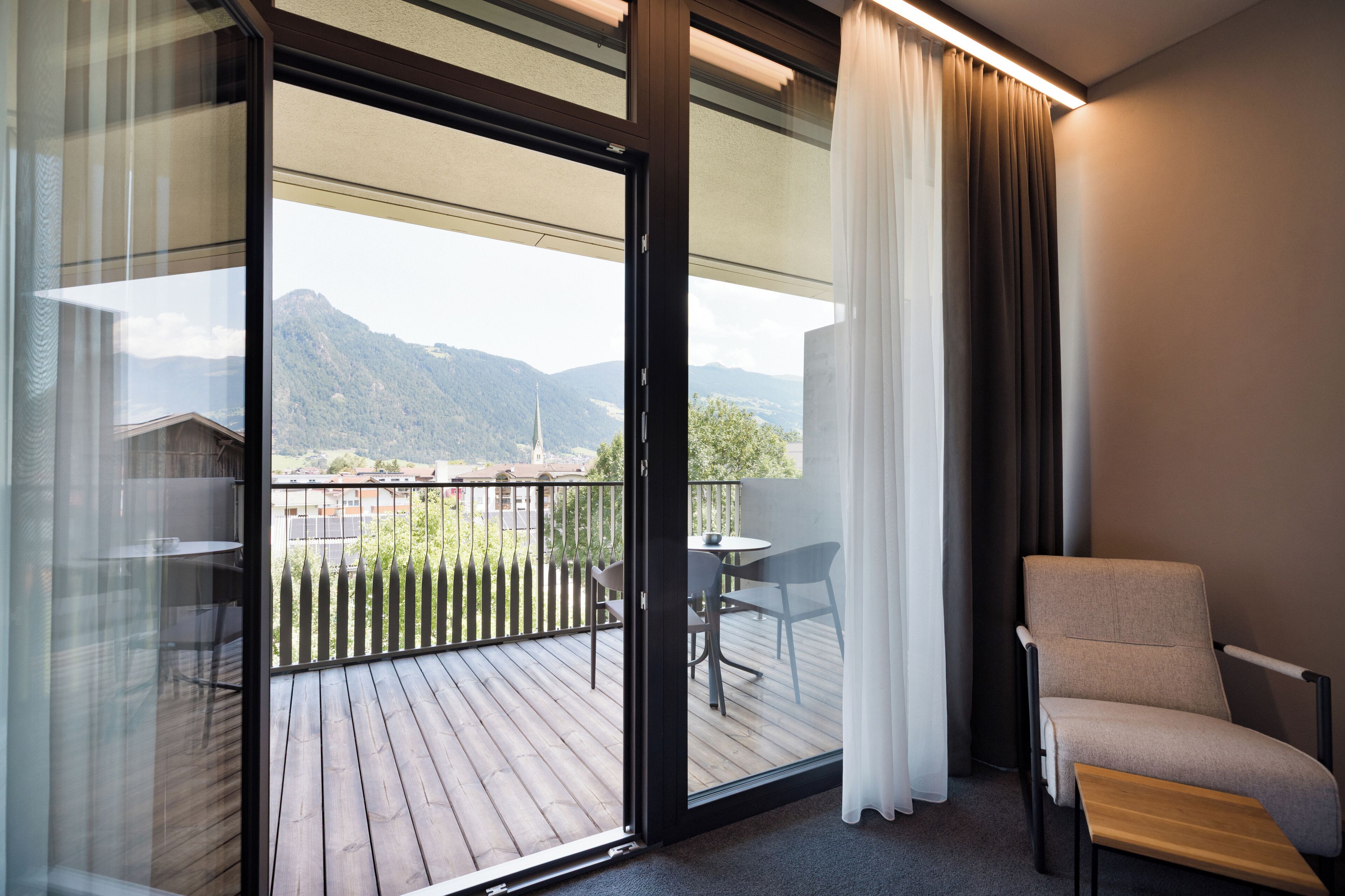 In-room safe, free WiFi, bed sheets