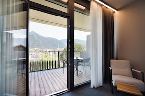 Zimmersafe, kostenloses WLAN, BettwÀsche