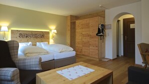 Caixa forta a l'habitació, escriptori, wifi gratuïta i roba de llit 