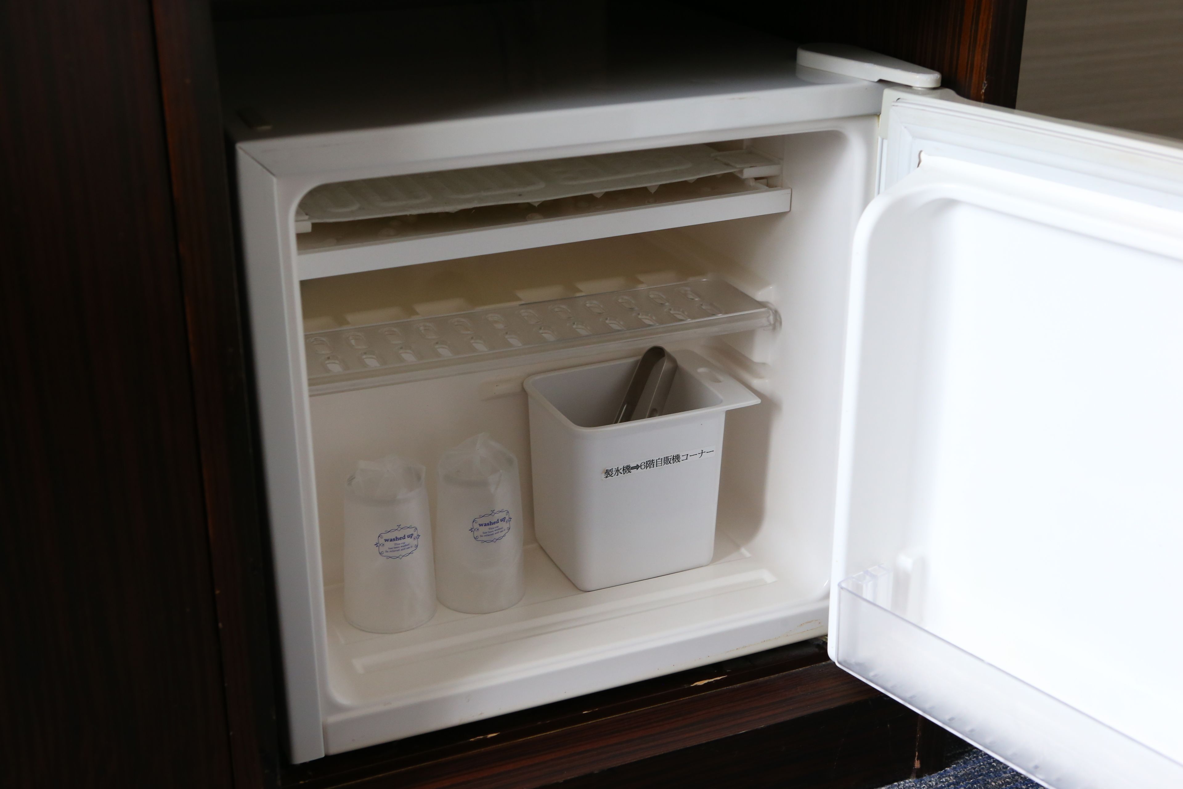 1 bedroom, down duvets, desk, blackout curtains