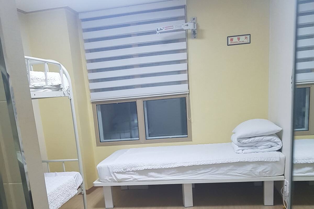 Triple Room | Desk, blackout drapes, rollaway beds (surcharge), WiFi (free)