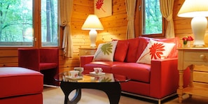 Cottage (East, Log)
