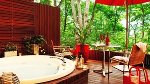 [East] Superior Twin Room with Open-Air Bath, Non Smoking | Bathroom