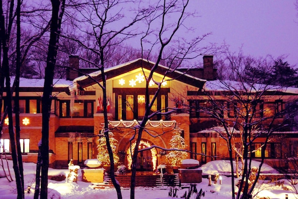 Front of property - evening/night