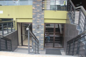 Property entrance - Shaw Residenza Suites (Mandaluyong)