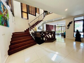 Interior entrance - Amatapura Beach Villa 12 (Krabi)