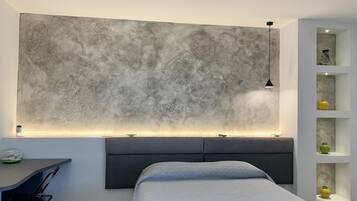 1 bedroom, minibar, in-room safe, desk