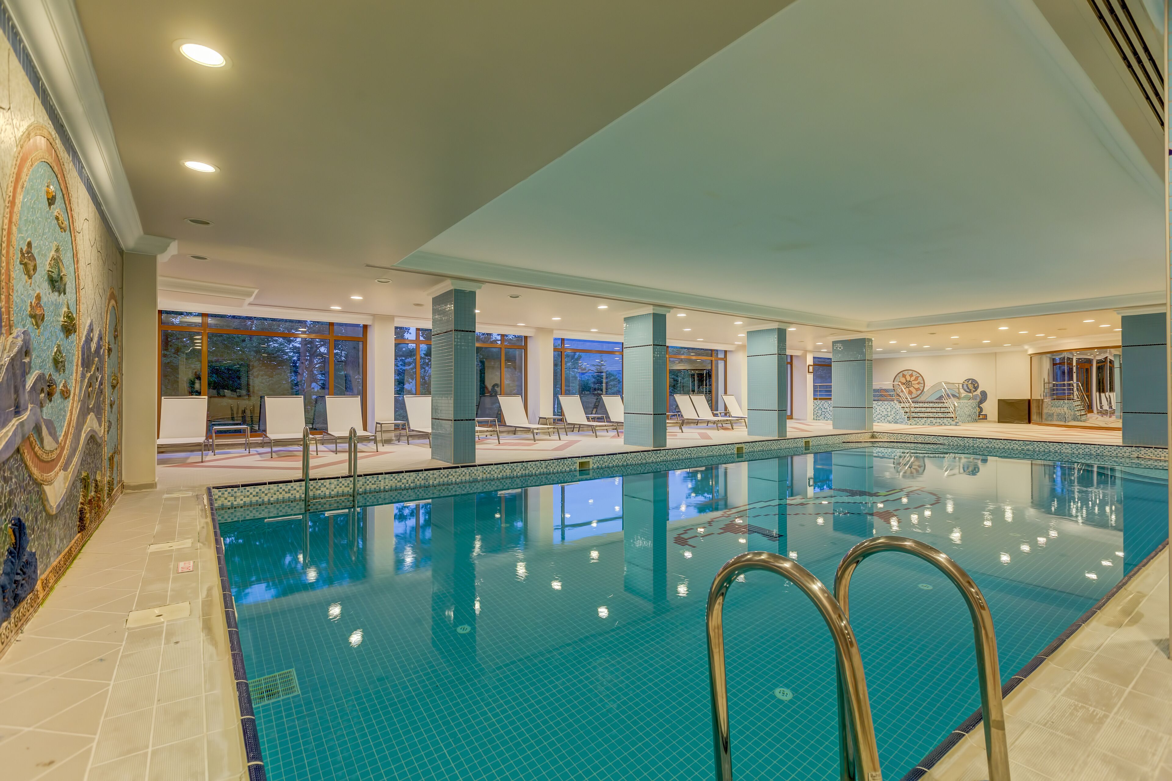 indoor pool, pool loungers