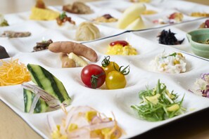 Desayuno buffet todos los días (con cargo)