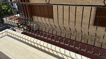 Double or Twin Room | Balcony