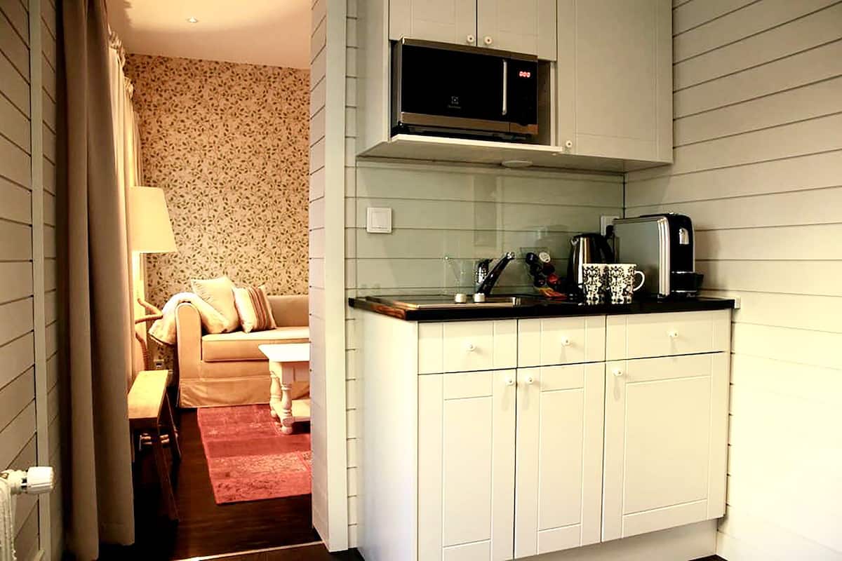 christmas cabin | private kitchen | espresso maker, coffee/tea maker, electric kettle