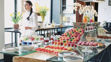 Ilmainen päivittäinen buffetaamiainen