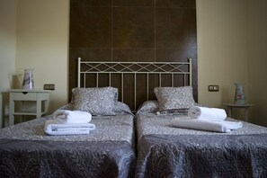 Huis, 3 slaapkamers | 3 slaapkamers, luxe beddengoed, donsdekens, verduisterende gordijnen