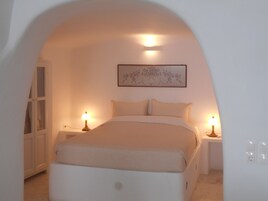 Traditional House, Jetted Tub (Cave, Cavana) | In-room safe, soundproofing, iron/ironing board, free WiFi