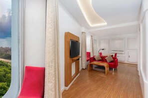 In-room safe, desk, laptop workspace, soundproofing