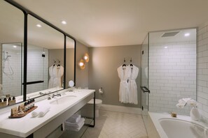 Premium bedding, free minibar, in-room safe, desk