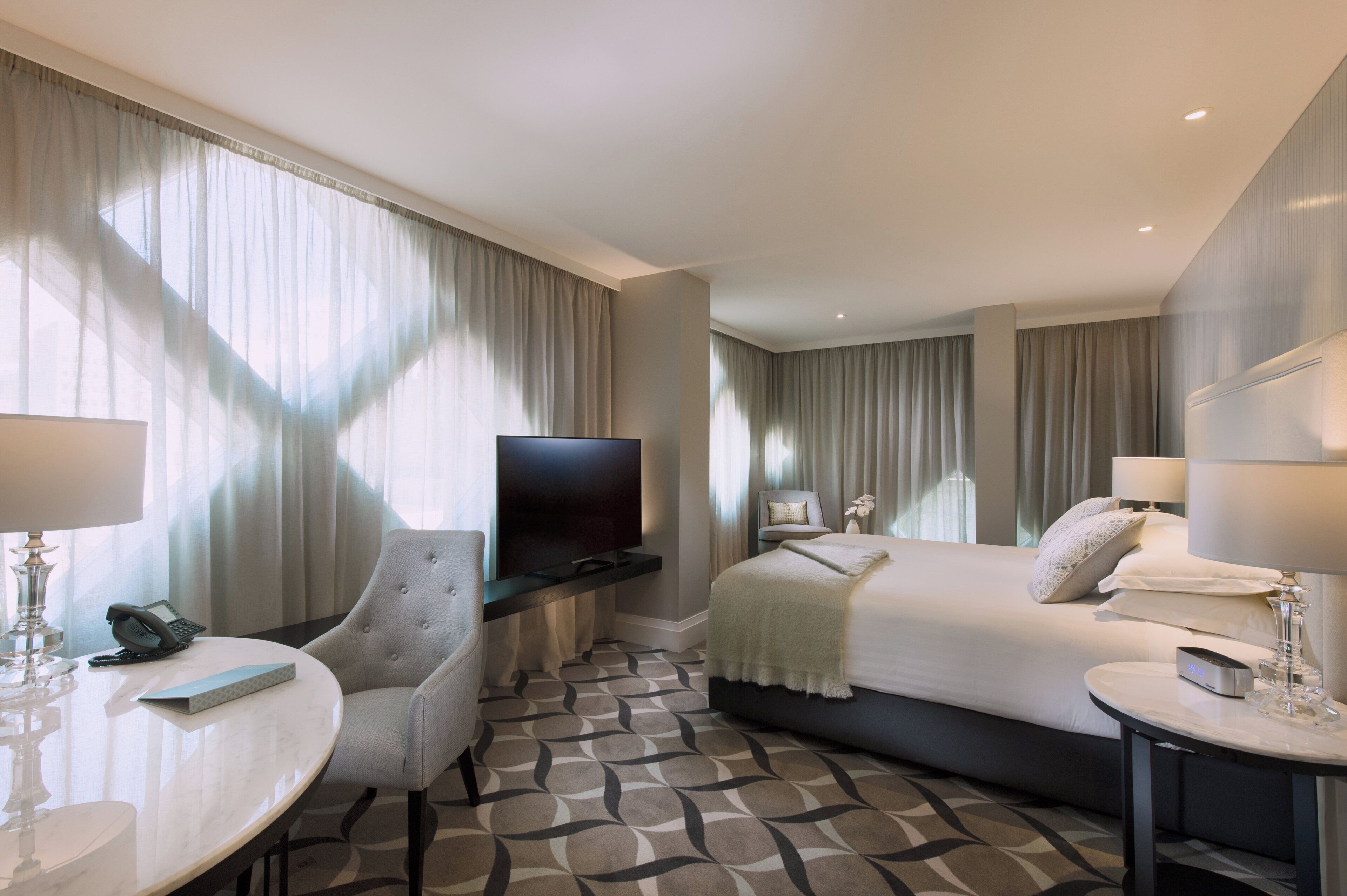 Premium bedding, free minibar, in-room safe, desk