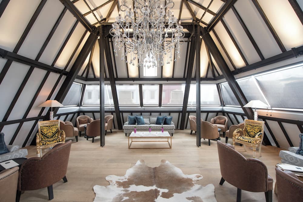 Mayfair Hotel Adelaide