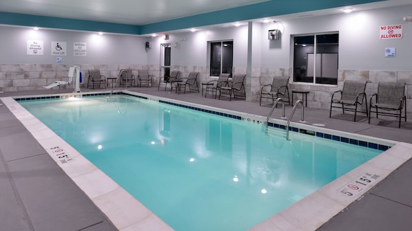 Indoor pool - Holiday Inn Express & Suites Lexington Midtown - I-75 by IHG (Lexington)