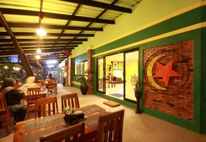 Lobby sitting area - Bida Daree Resort (Krabi)