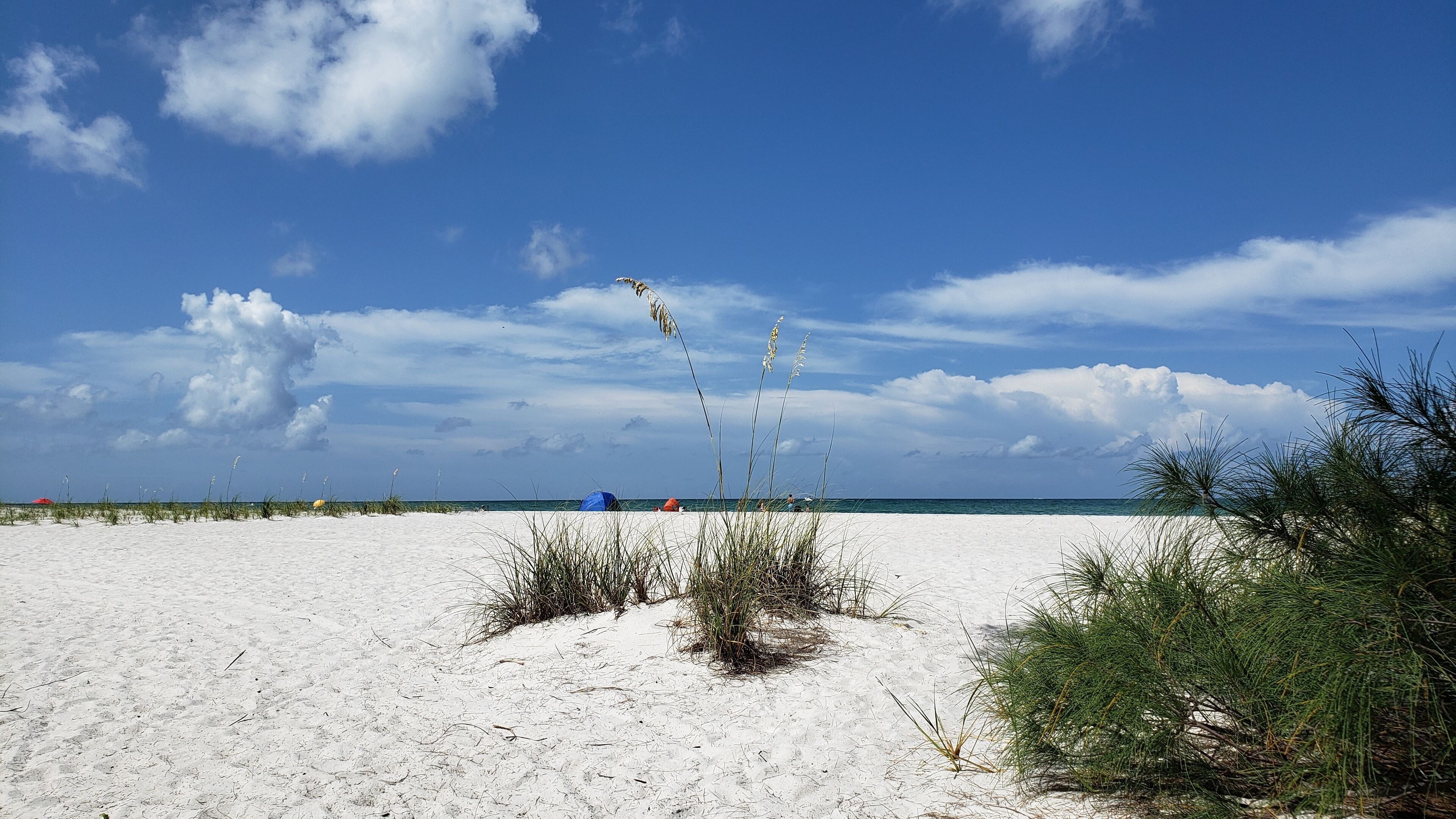 Beach nearby, beach cabanas, sun loungers, beach umbrellas