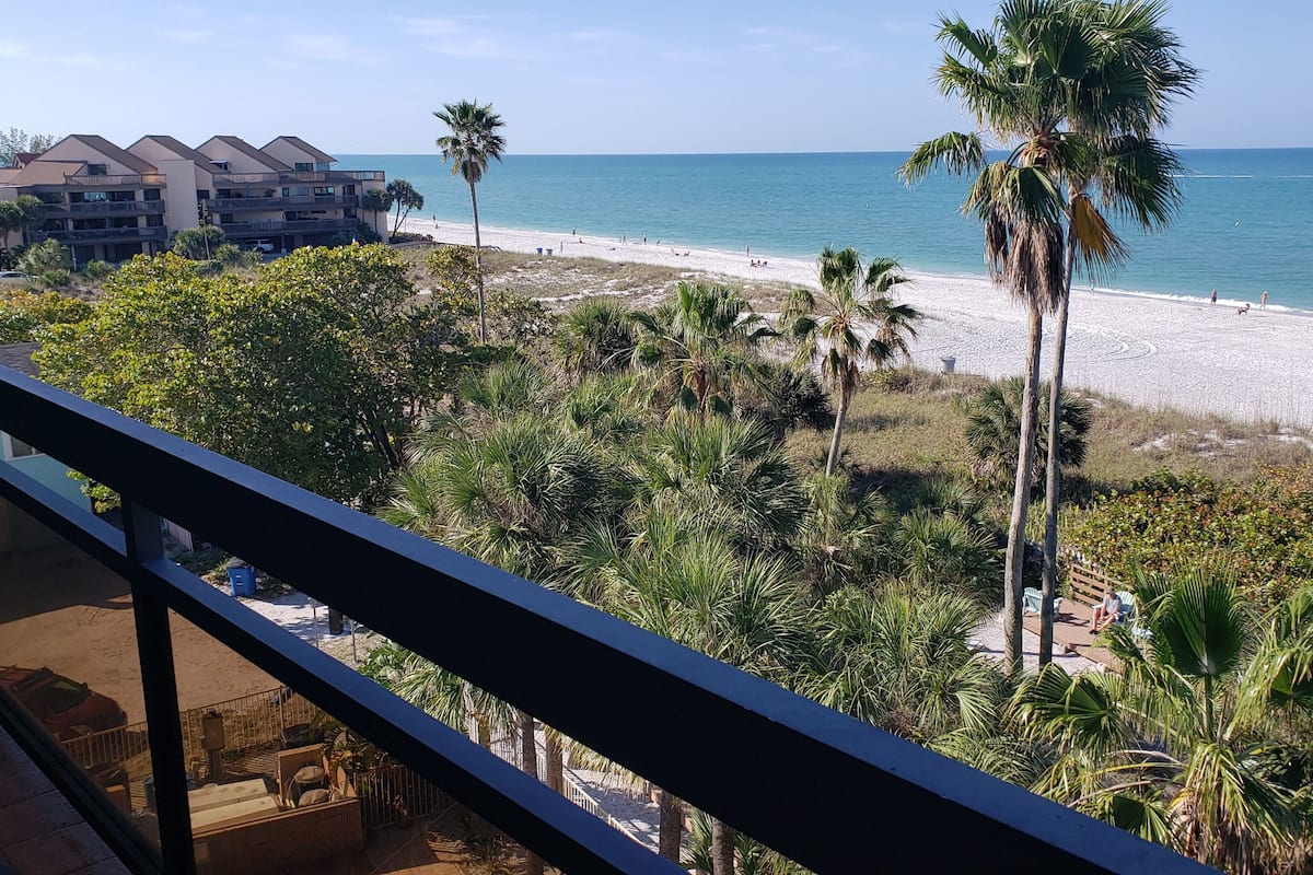 1 Bedroom Penthouse Condo, Gulf Front | Beach/ocean view