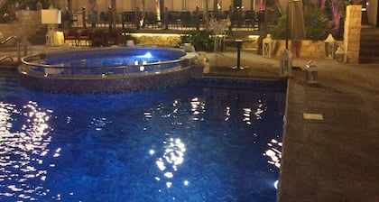 The Caravel Hotel