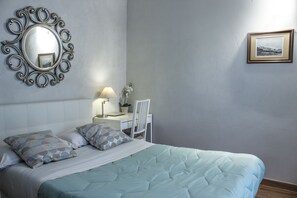 Double Room | Egyptian cotton sheets, premium bedding, down comforters - Talismano Luxury B&B (Naples)