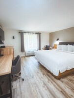 Standard Room, 1 King Bed, Non Smoking | Desk, iron/ironing board, free WiFi, bed sheets