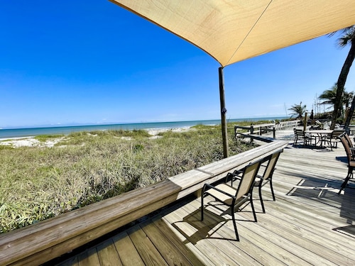 Surf Studio Beach Resort