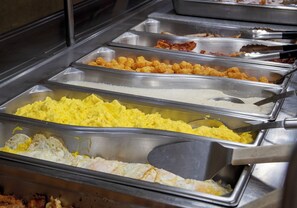 Ontbijtbuffet (toeslag) in het weekend