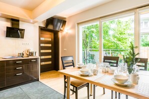 Apartment, 1 Bedroom, Kitchen (Polana 97) | Private kitchen | Fridge, stovetop, electric kettle, cookware/dishes/utensils - Tatrytop Apartamenty Stara Polana (Zakopane)